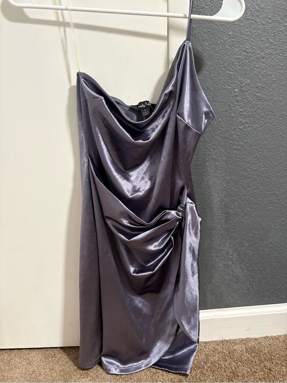 Windsor One-Shoulder Satin Dress in Shimmery Gray